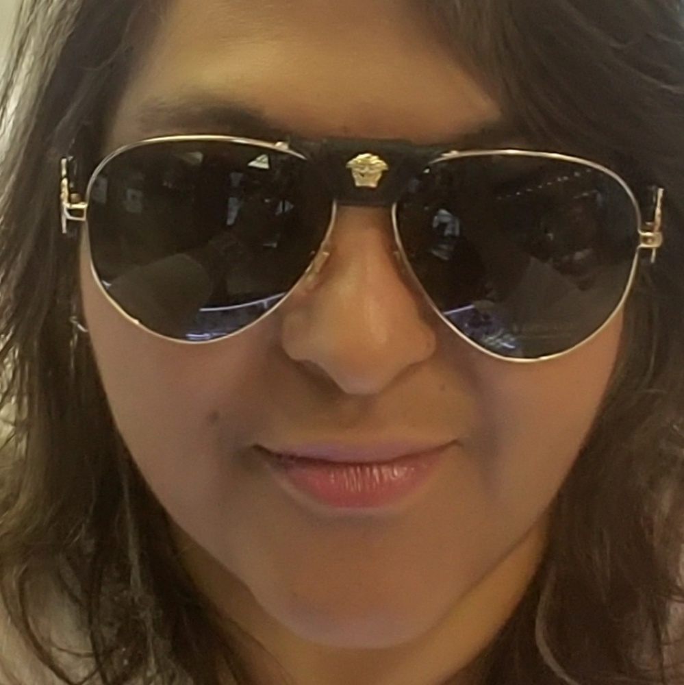 Meet your Posher, Cris